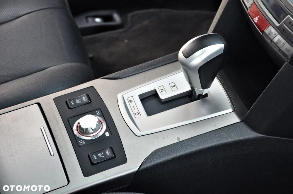 Subaru Legacy 2.5i GT Macintosh - 22