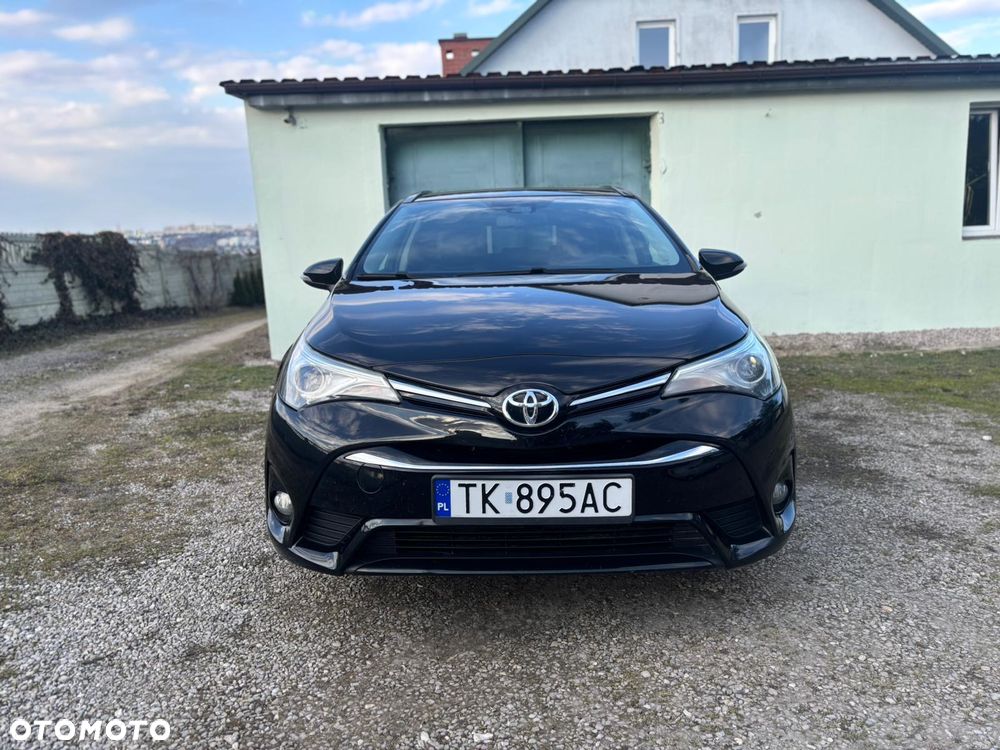 Toyota Avensis - 2