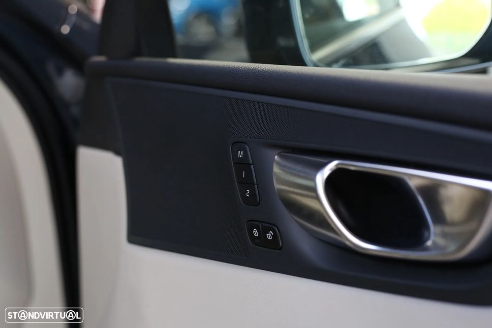 Volvo XC 60 2.0 T6 PHEV Inscription Expression AWD - 9