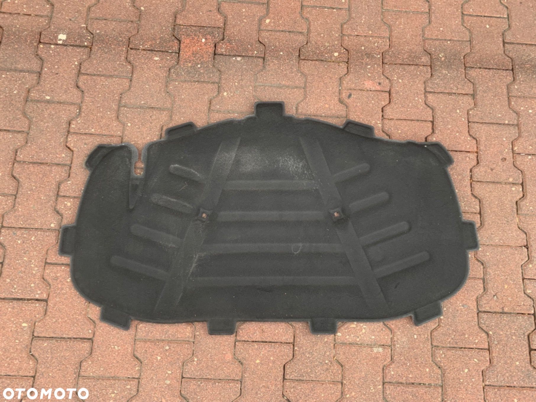 Audi A3 Sedan Wygłuszenie Maski - 1