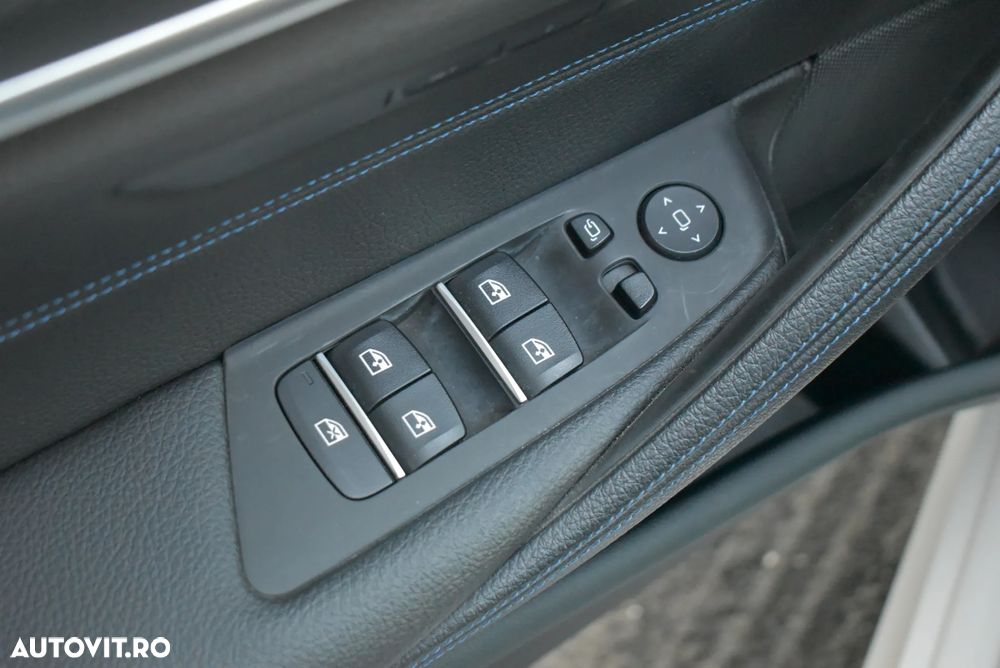 BMW Seria 5 530d xDrive AT MHEV - 17