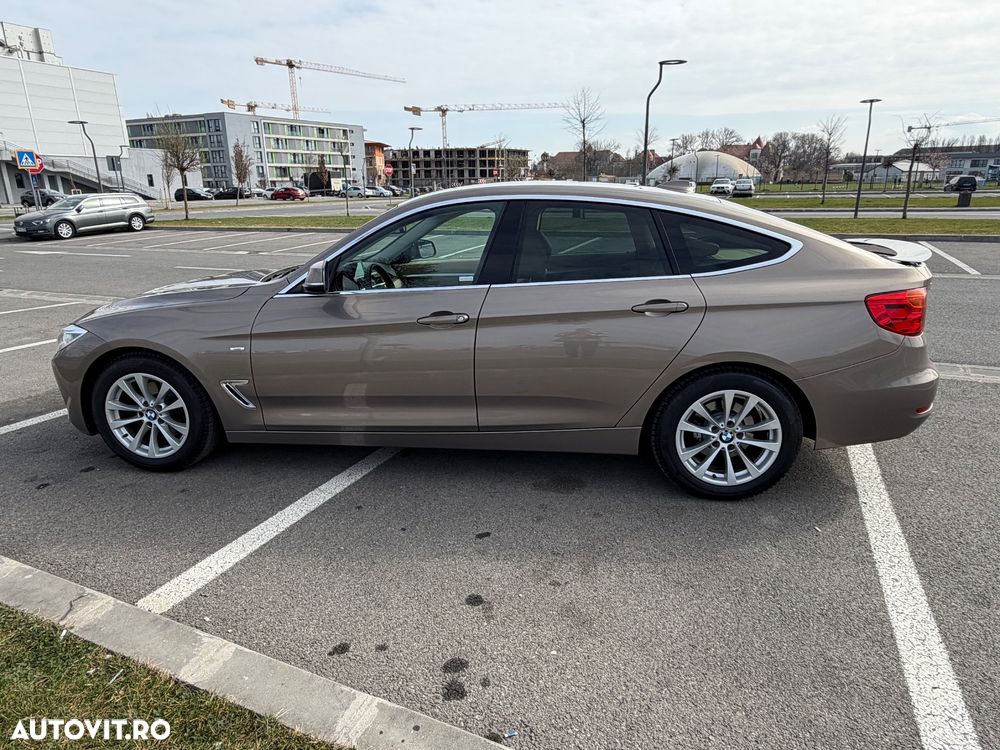 BMW Seria 3 320d Aut. Luxury Line - 11