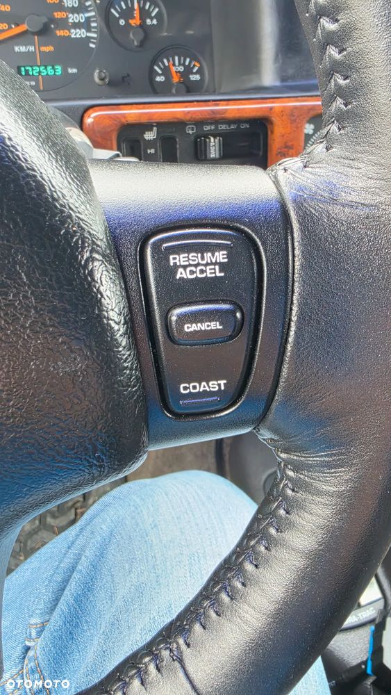 Jeep Grand Cherokee - 23