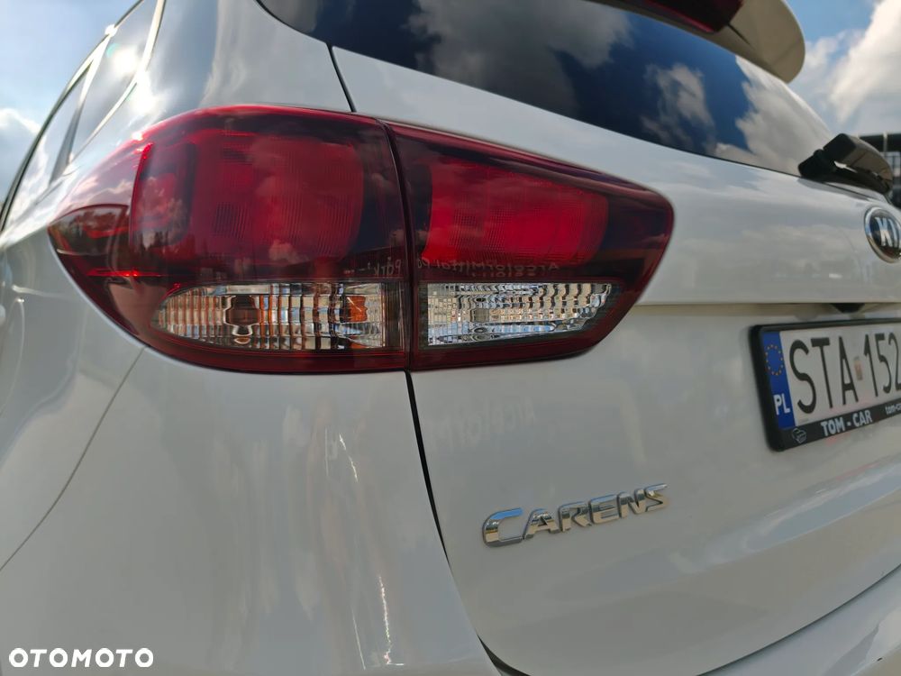 Kia Carens 1.6 GDI Dream-Team Edition - 13