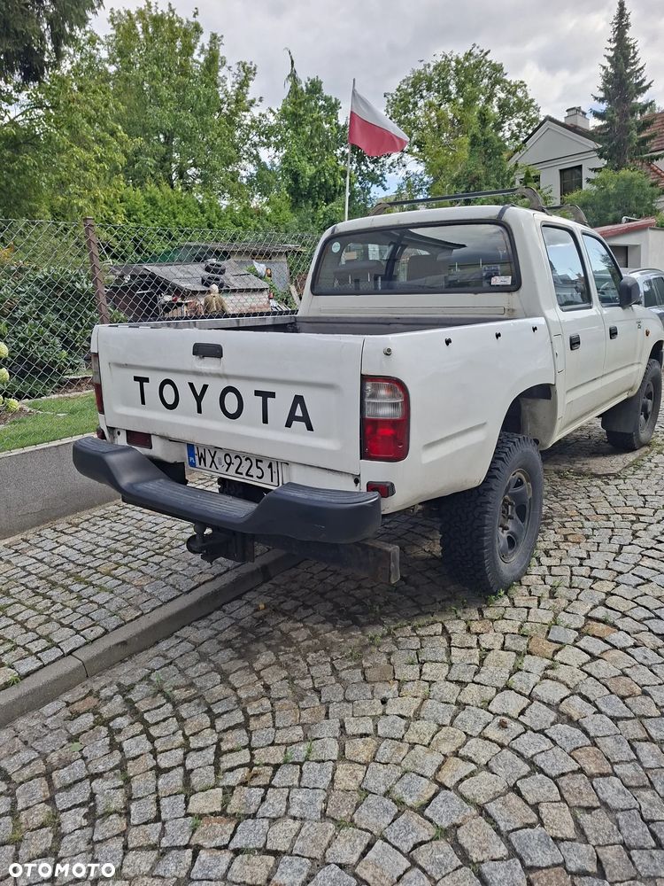 Toyota Hilux 4WD DLX - 7