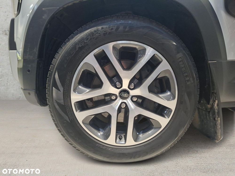 Land Rover Defender - 9