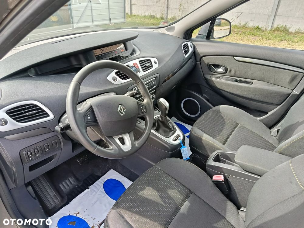 Renault Scenic - 10