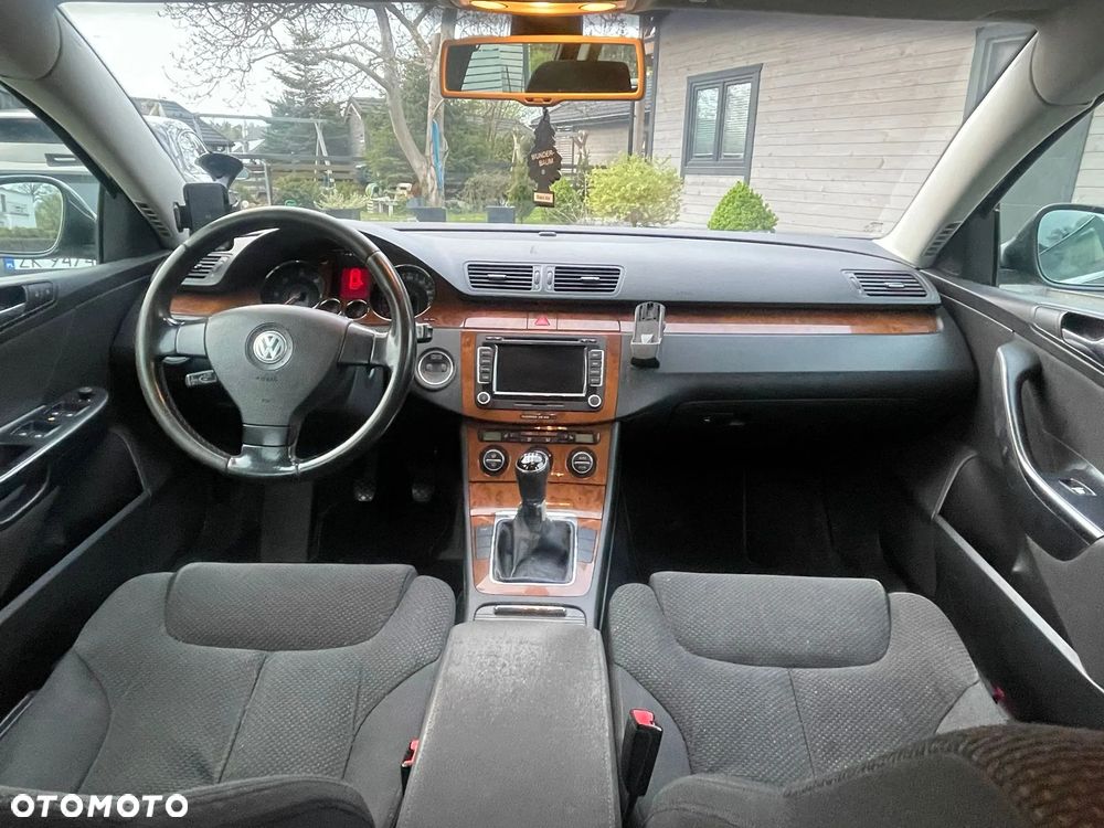Volkswagen Passat 1.9 TDI Comfortline - 6