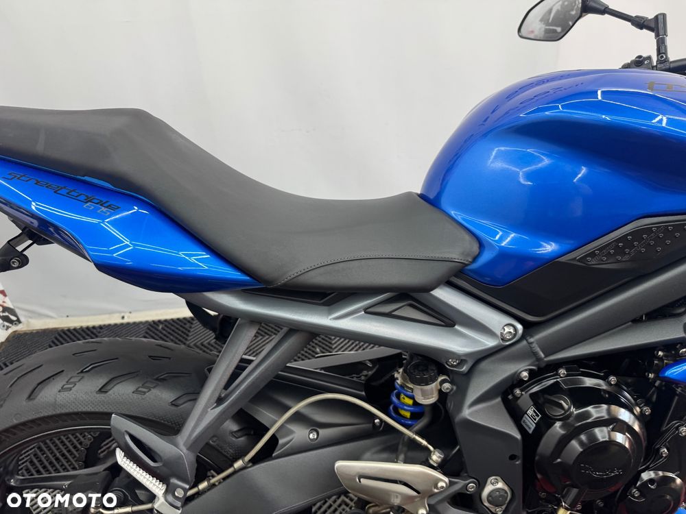 Triumph Street Triple - 29