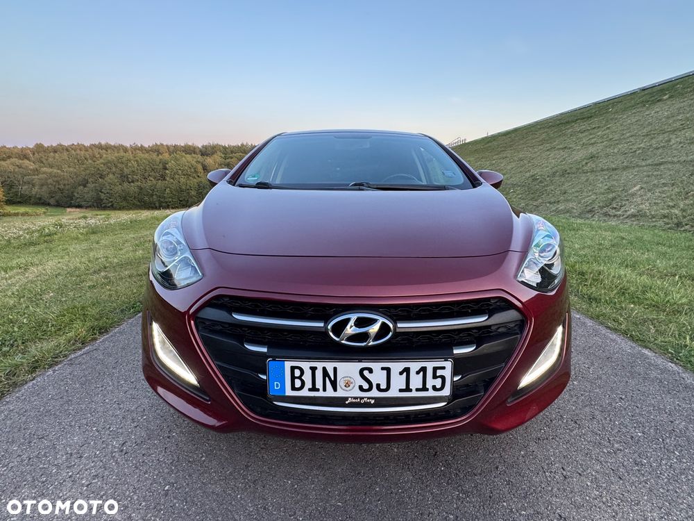 Hyundai i30 blue 1.4 YES Gold - 9