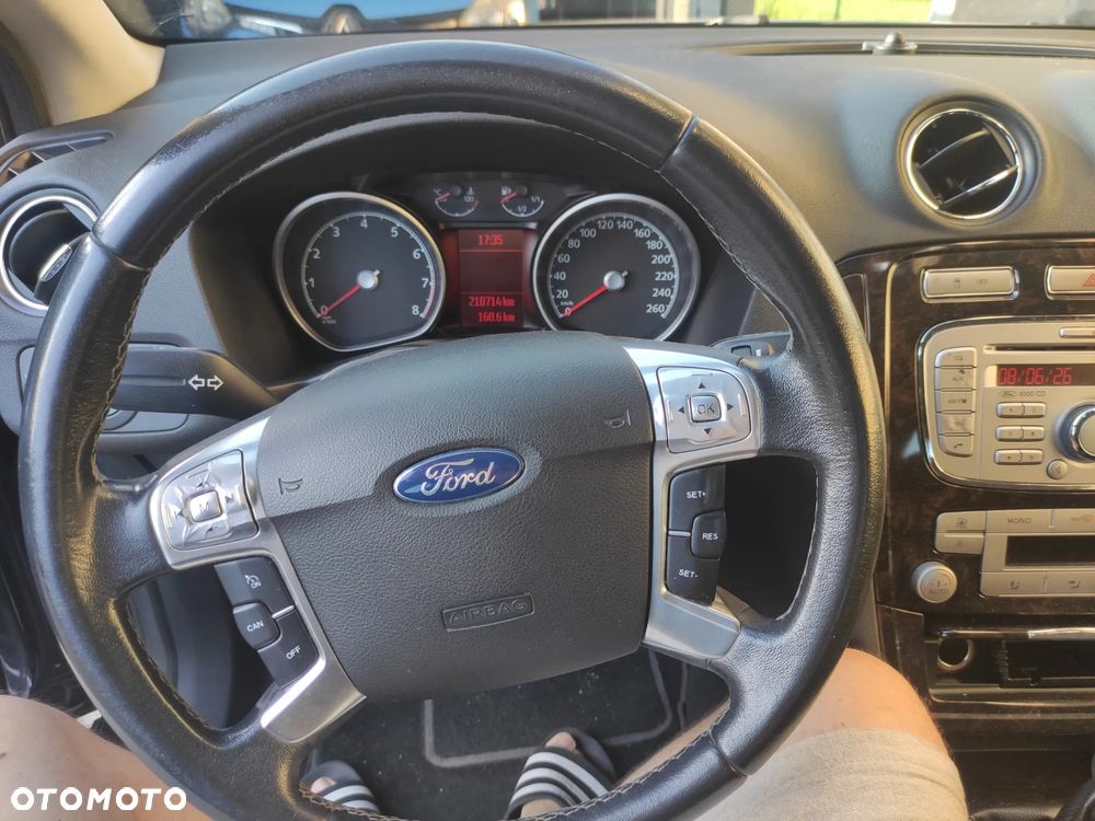 Ford Mondeo 1.6 Ghia - 8