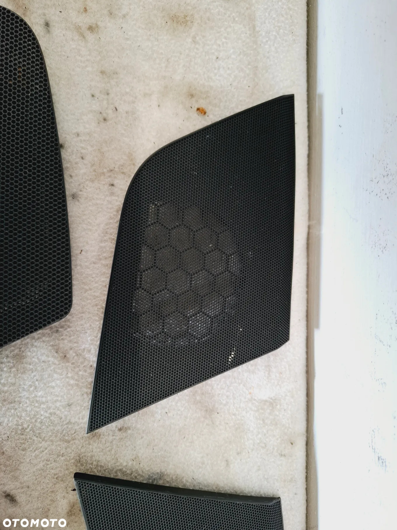 Maskownica Osłona Głośnika Boczka Lewa/Prawa Przód/Tył Czarna Audi A4 B8 - 2