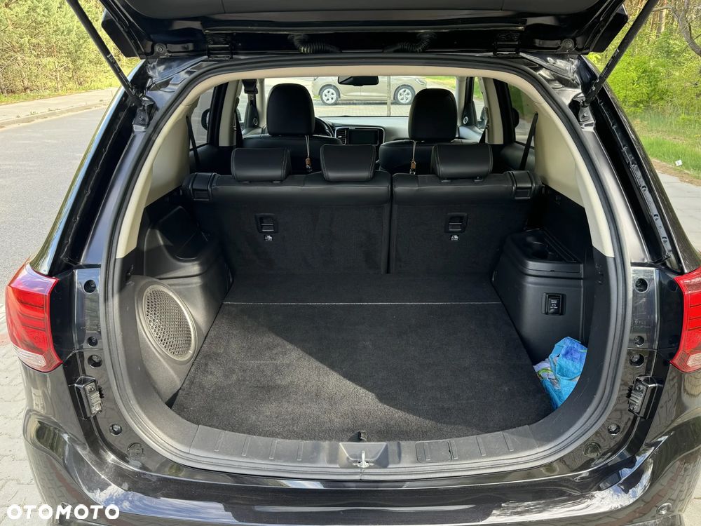 Mitsubishi Outlander 2.4 4WD Diamant+ - 10
