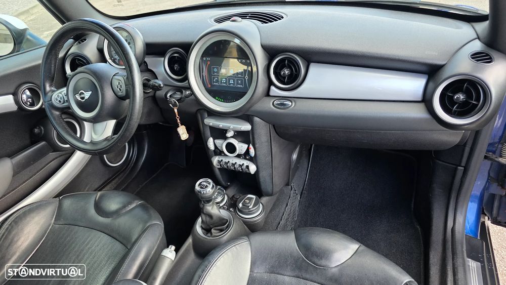 MINI 3 Portas Cooper D - 16