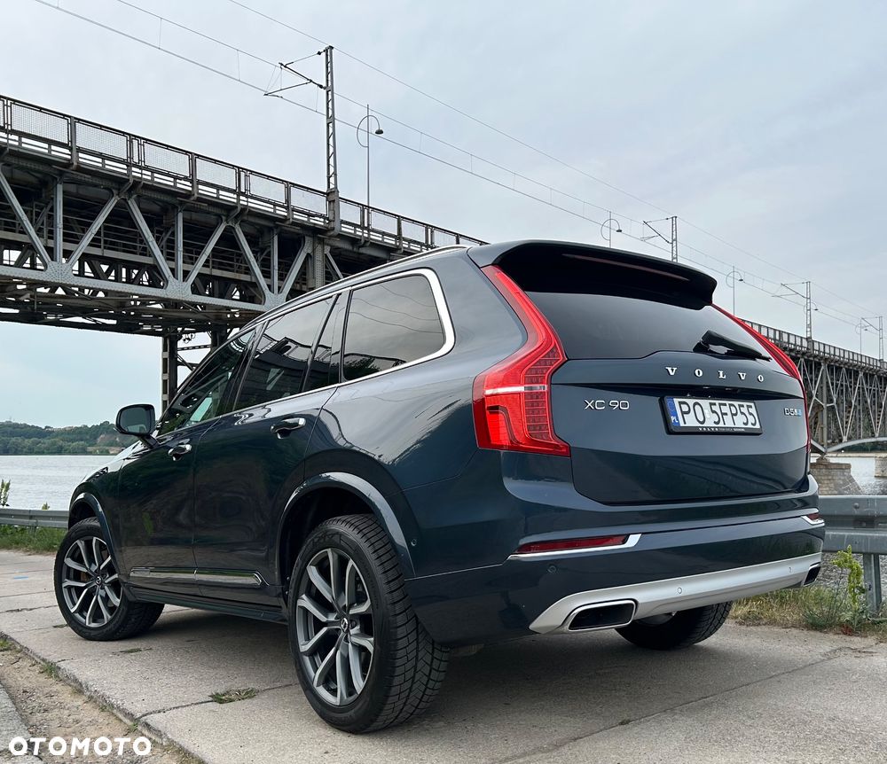 Volvo XC 90 - 1