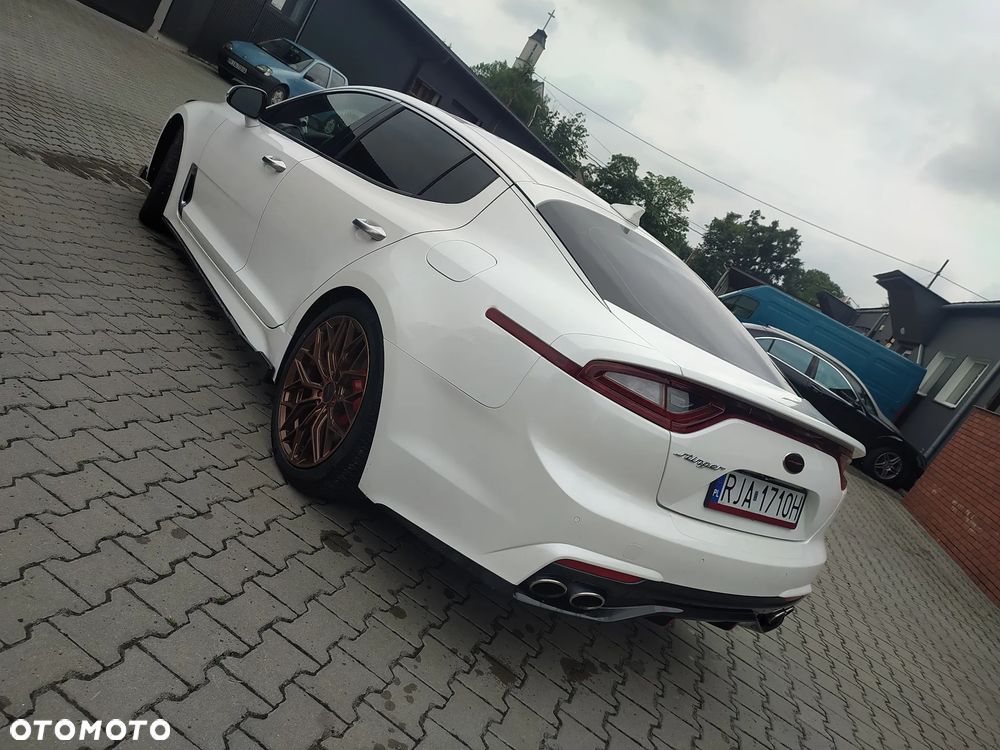Kia Stinger 2.0 T-GDI GT Line - 5