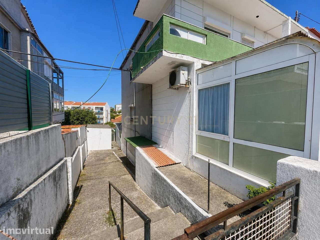 Apartamento T1 + 1 com Logradouro no Feijó - Grande imagem: 2/17
