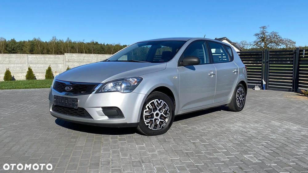 Kia Ceed 1.4 CVVT Attract - 2