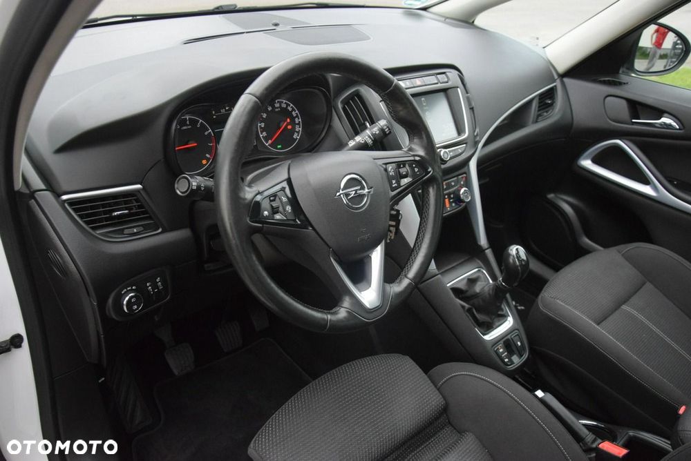 Opel Zafira 1.4 Turbo (ecoFLEX) Start/Stop ON - 36