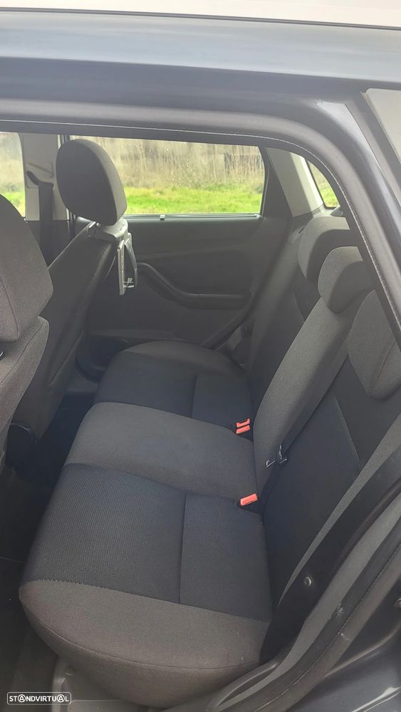 Ford Focus SW 1.6 TDCi Ghia - 7