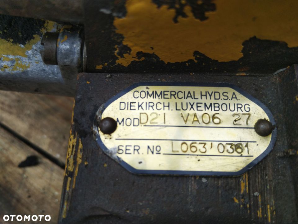 Rozdzielacz 6 sekcyjny Kramer 416 D21 VA06 27 L063 0361 - 6