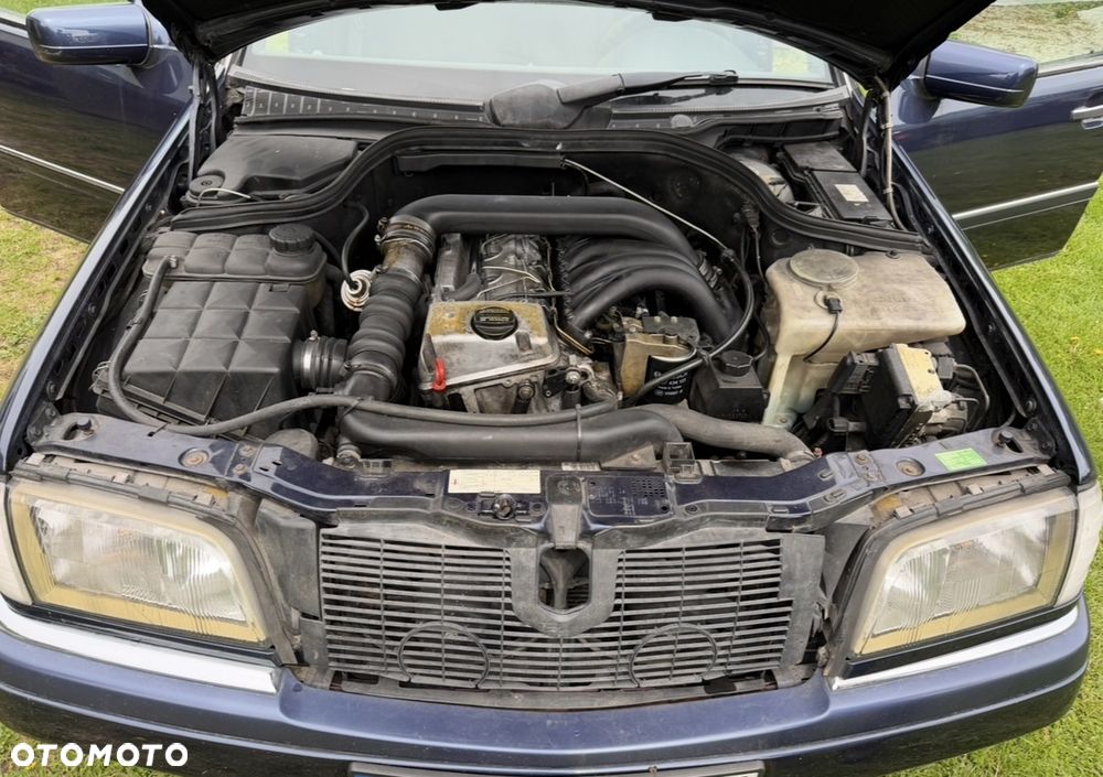 Mercedes-Benz Klasa C 250 Turbo D T Elegance - 10