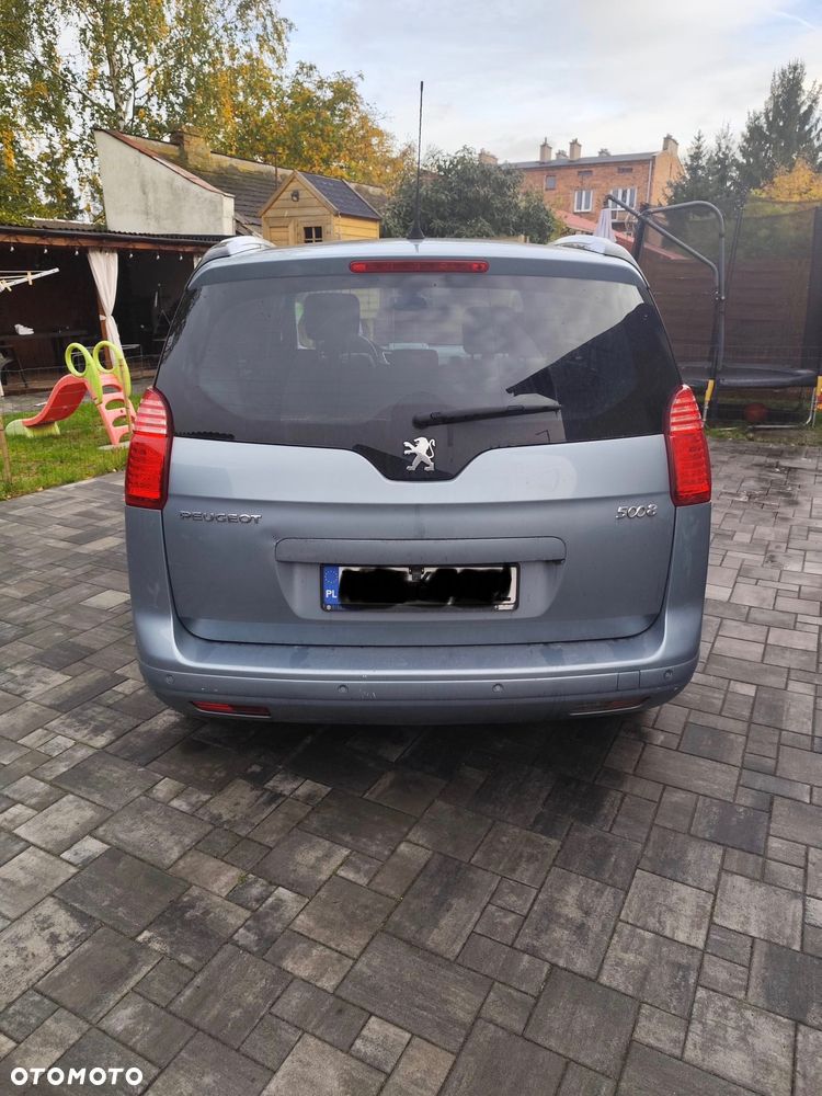 Peugeot 5008 2009 photo 2