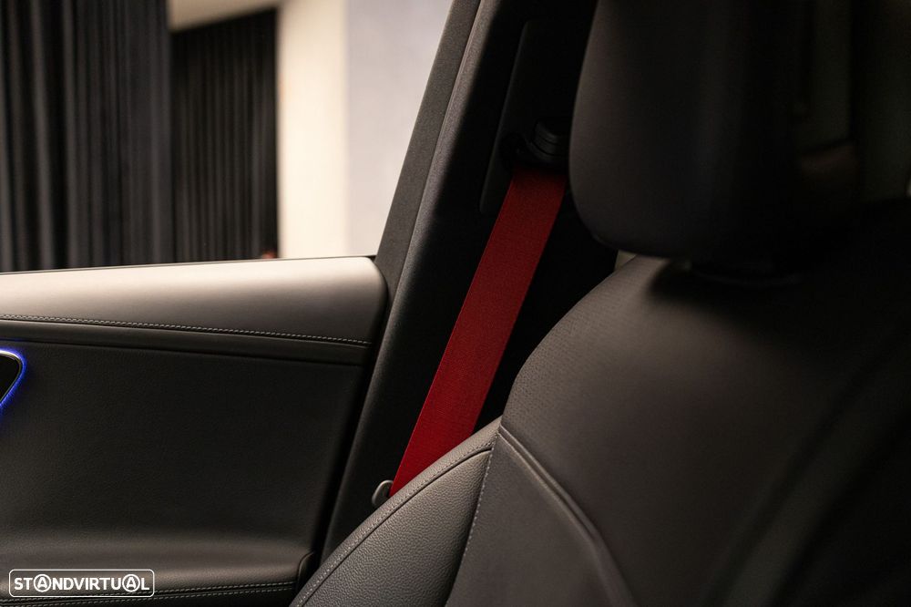 Mercedes-Benz C 300 e AMG Line - 60