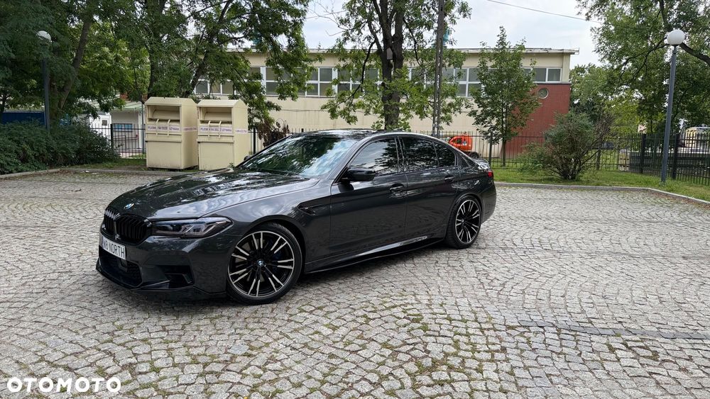 BMW Seria 5 M550i xDrive sport - 13
