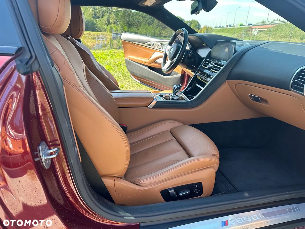 BMW Seria 8 - 12