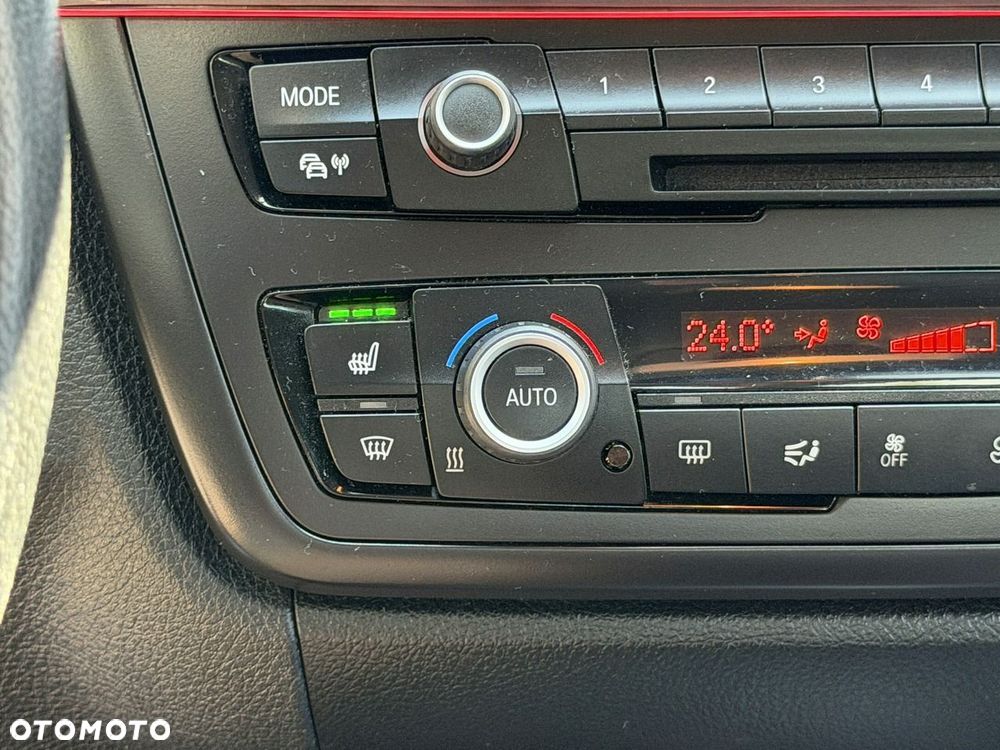 BMW Seria 3 320i Sport Line - 13