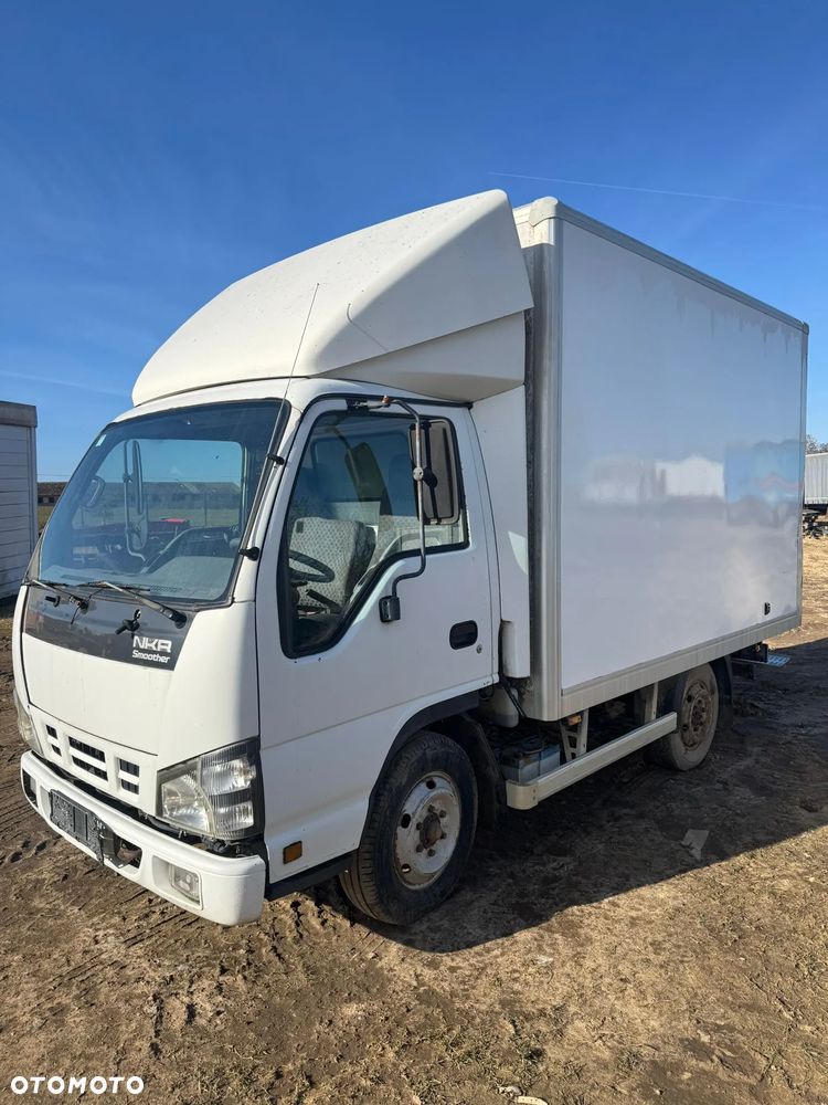 Isuzu NKR85EA - 1