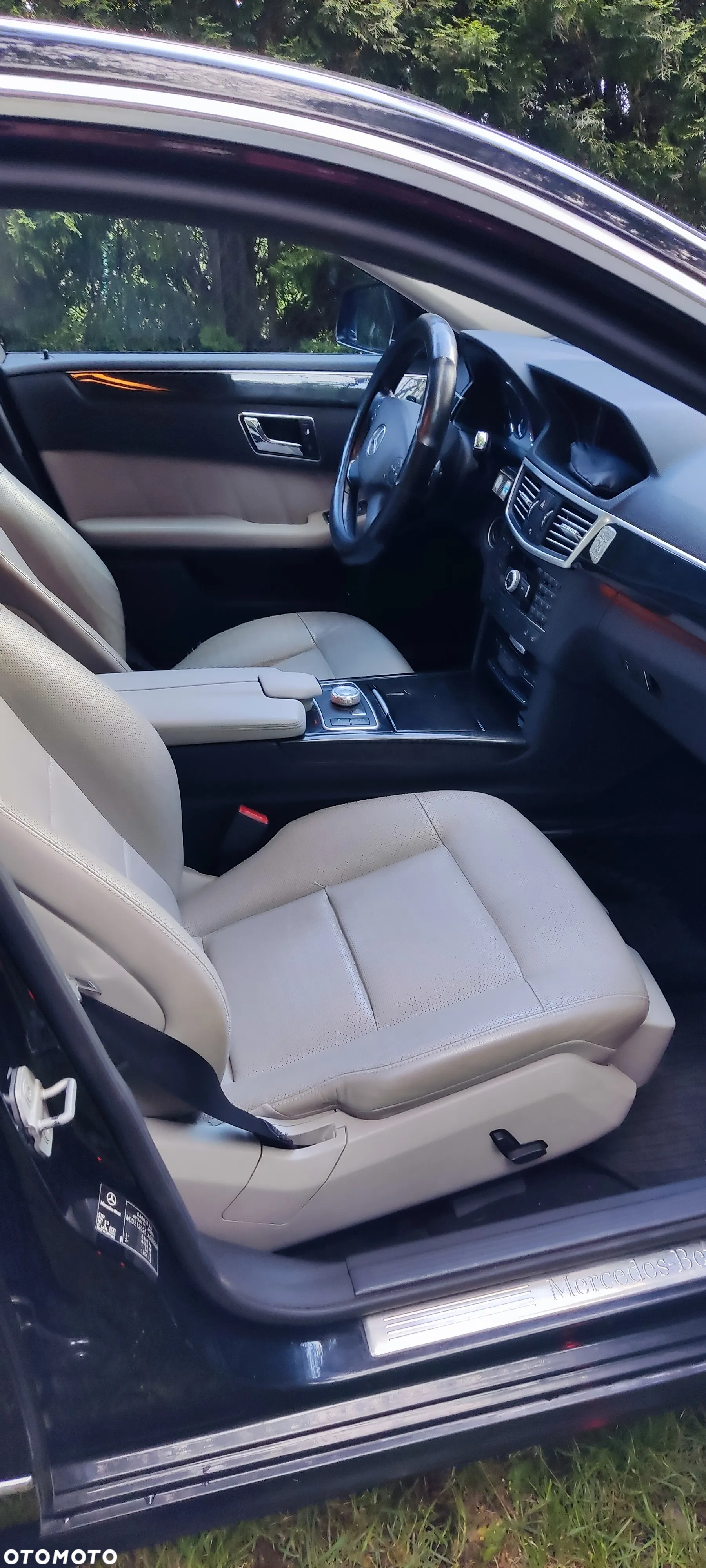 Mercedes-Benz Klasa E 350 CDI BlueEff Avantgarde - 3