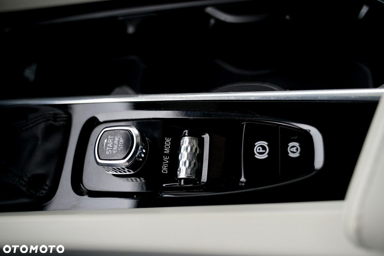 Volvo XC 60 - 29