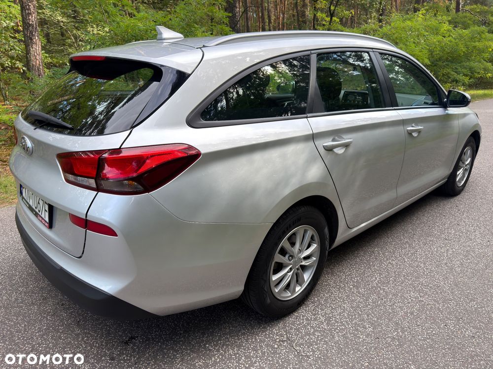 Hyundai i30 1.4 Intro Edition - 8
