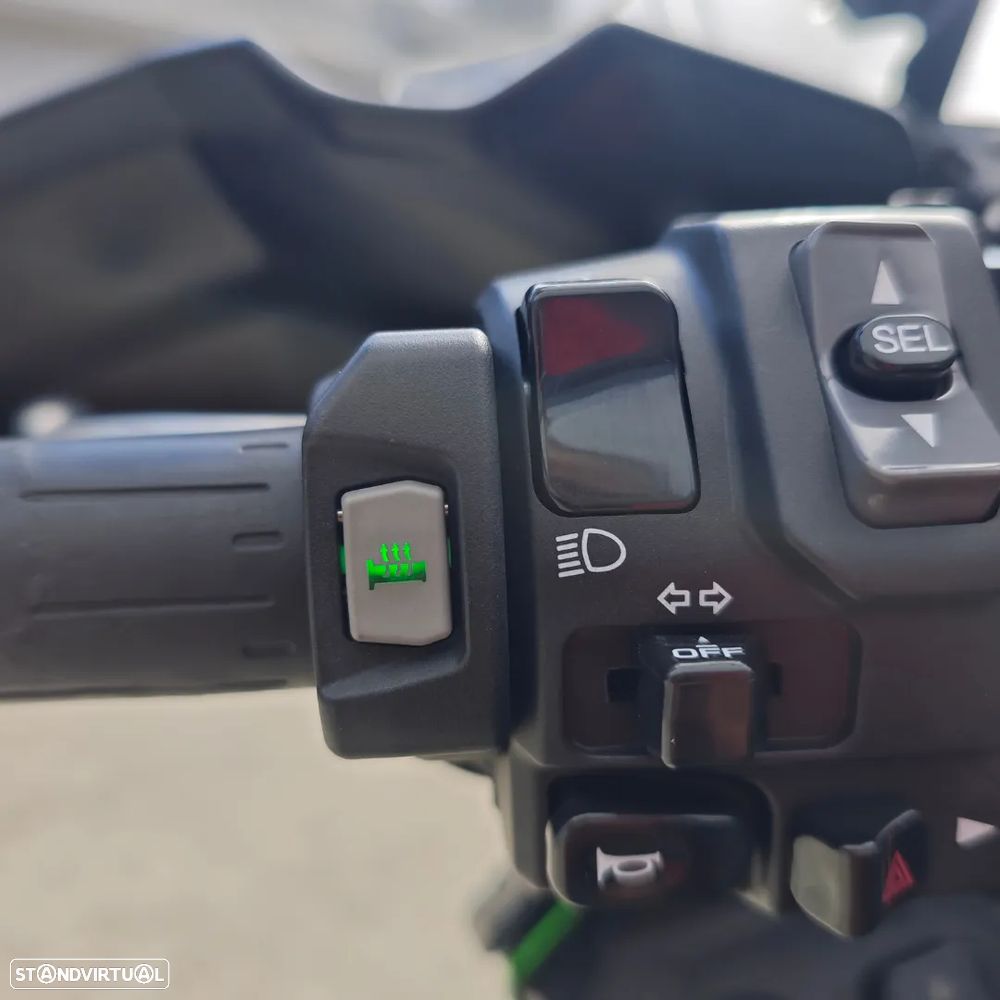 Kawasaki Versys 650 Grand Tourer - 10