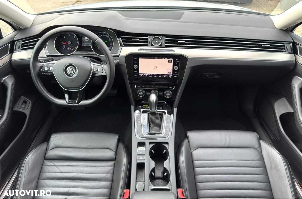 Volkswagen Passat - 24
