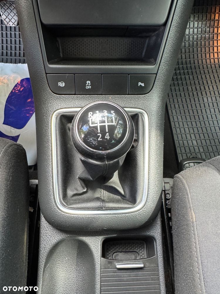 Volkswagen Golf Plus 1.6 TDI Comfortline - 25