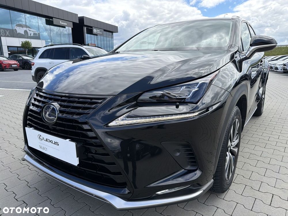 Lexus NX 300h F Impression AWD - 30