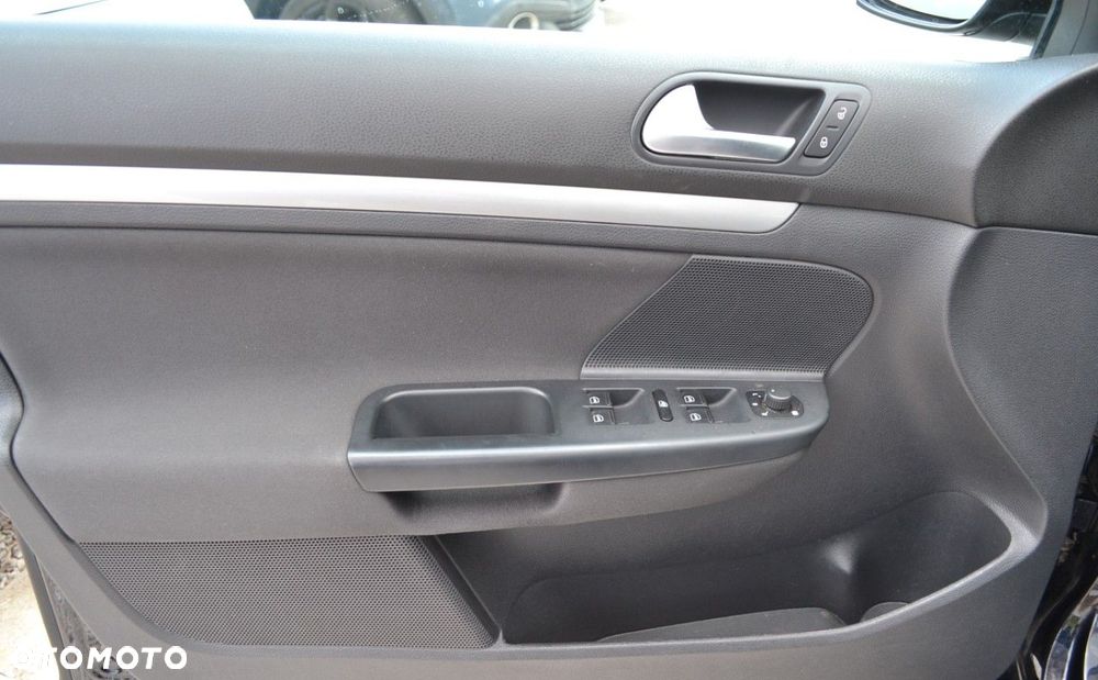 Volkswagen Golf - 19