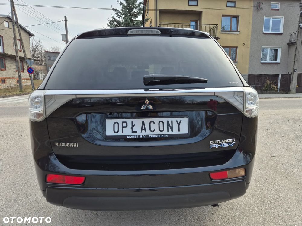 Mitsubishi Outlander - 18