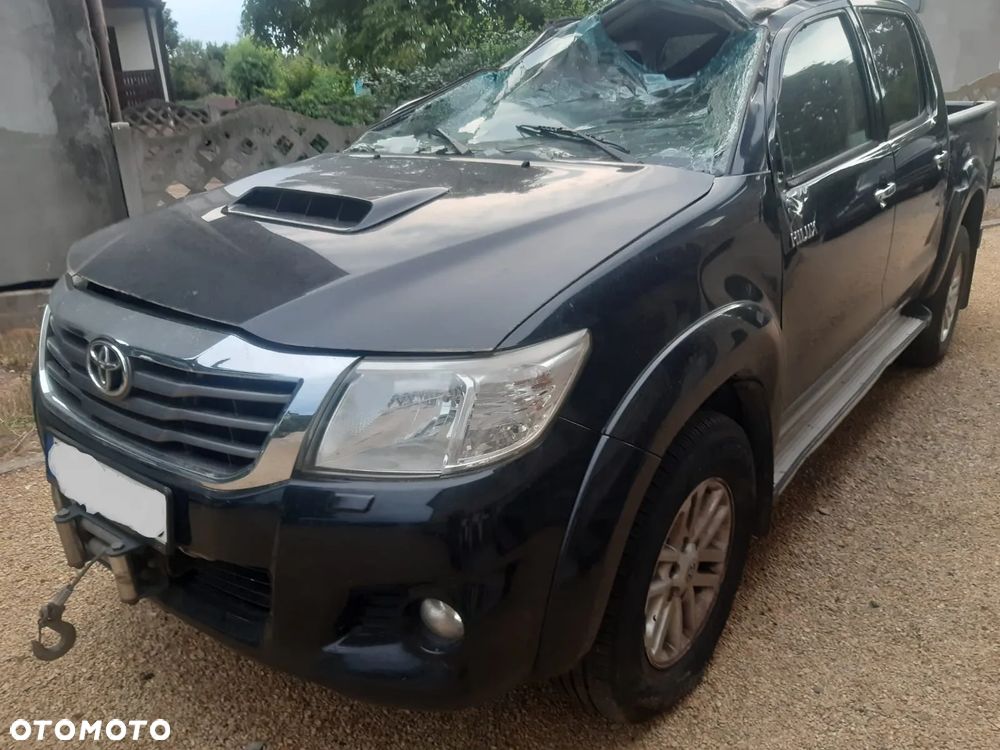 Toyota Hilux - 1