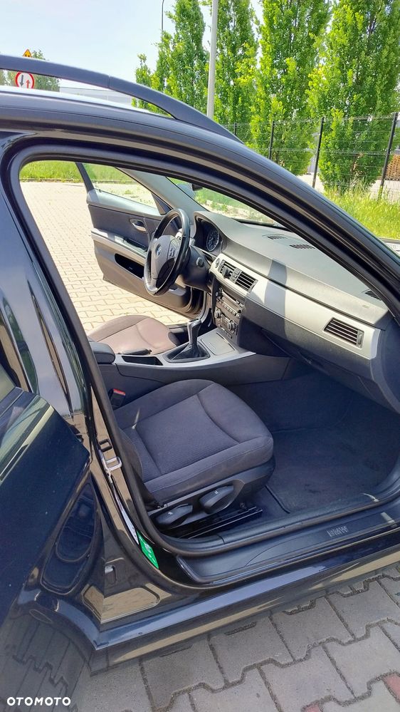 BMW Seria 3 318d DPF - 10