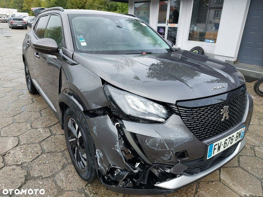 Peugeot 2008 - 8