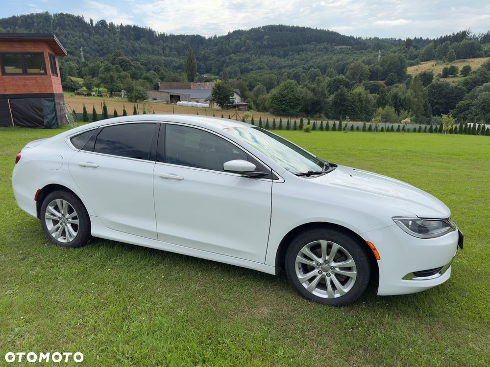 Chrysler 200 - 5