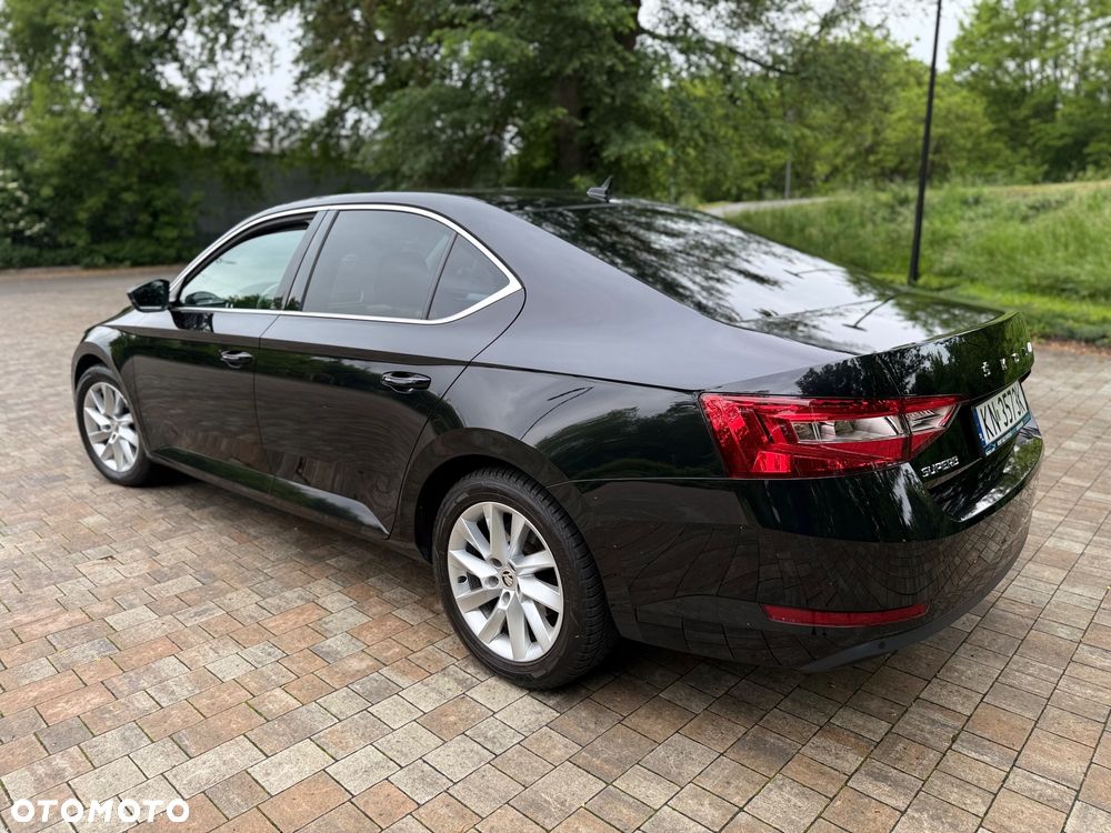 Skoda Superb 2.0 TDI SCR 4x4 Style DSG - 10
