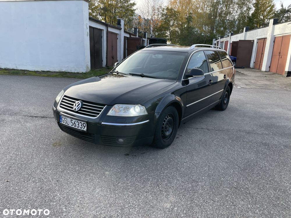 Volkswagen Passat - 1