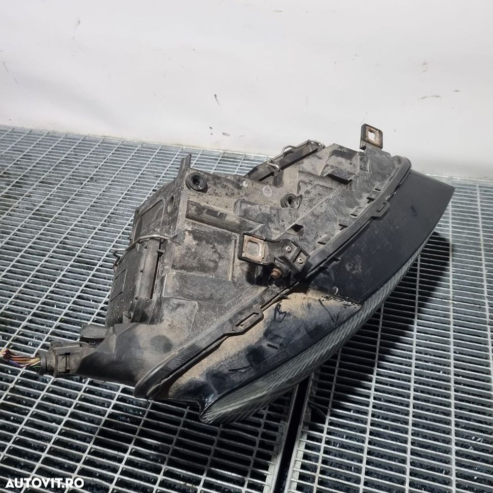 Far Dreapta AUDI Q5 2008 - 2015 SUV 4 Usi (1485) Fara xenon - 3