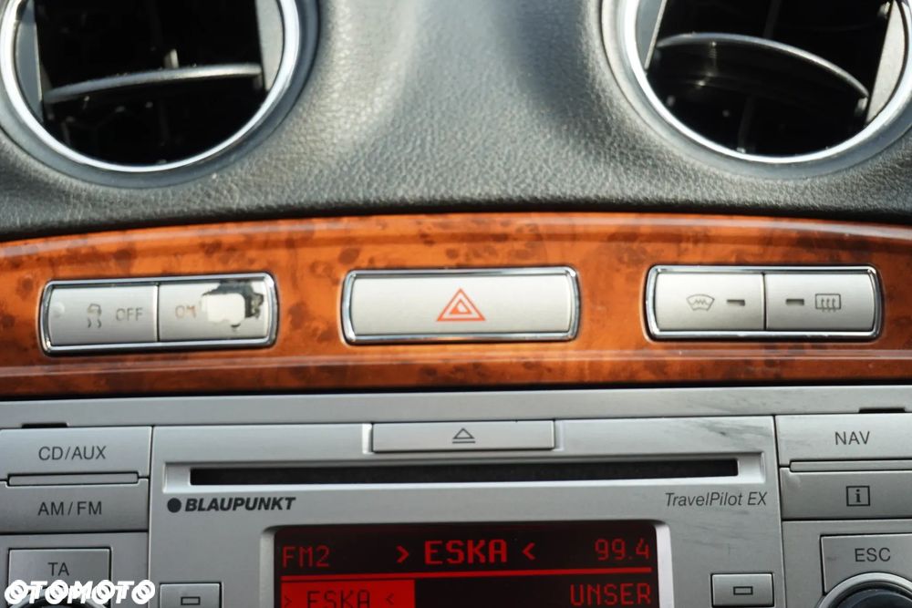 Ford Mondeo 2.0 Ghia X100 / X - 24
