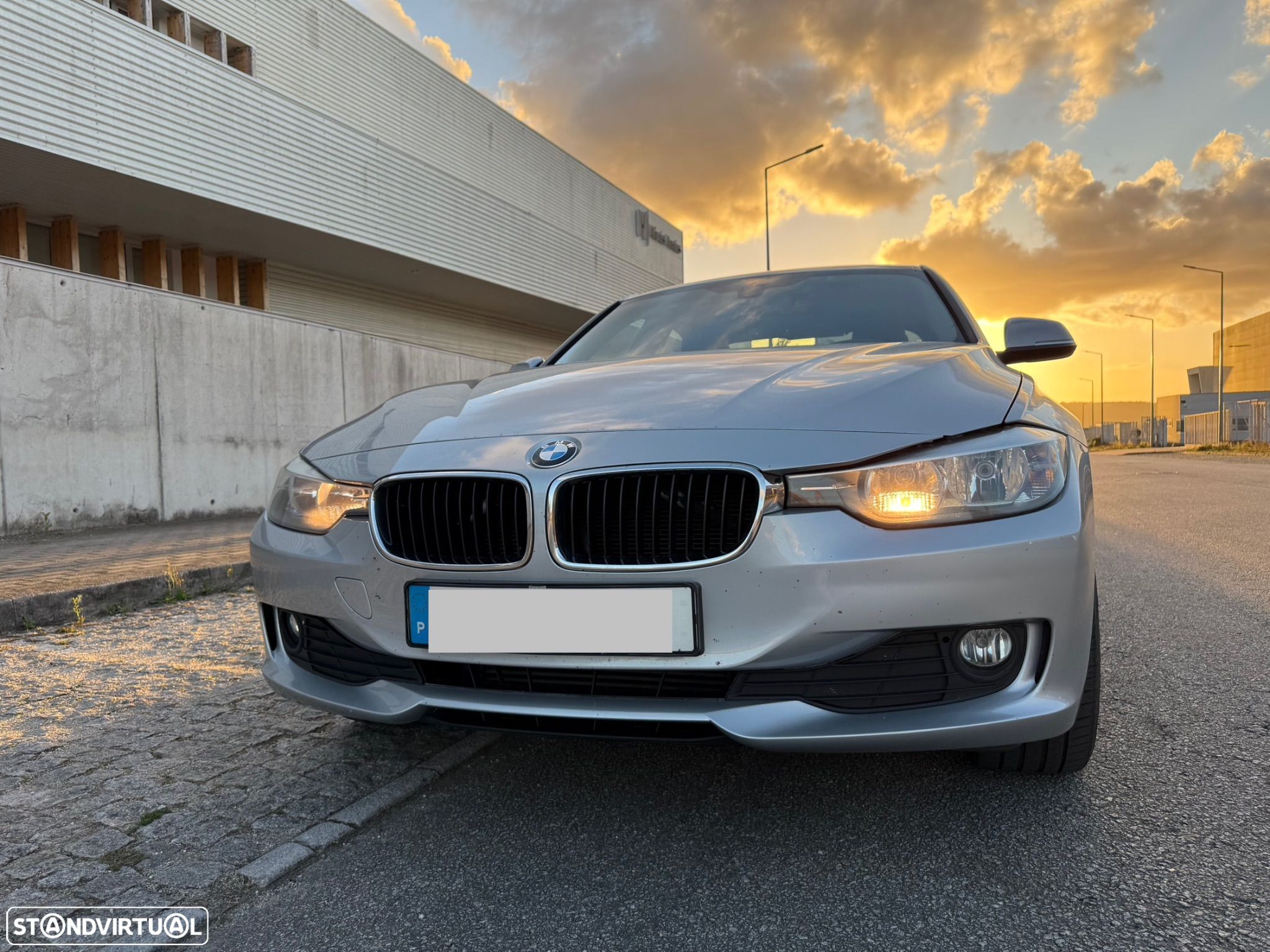 BMW 318 d xDrive - 1